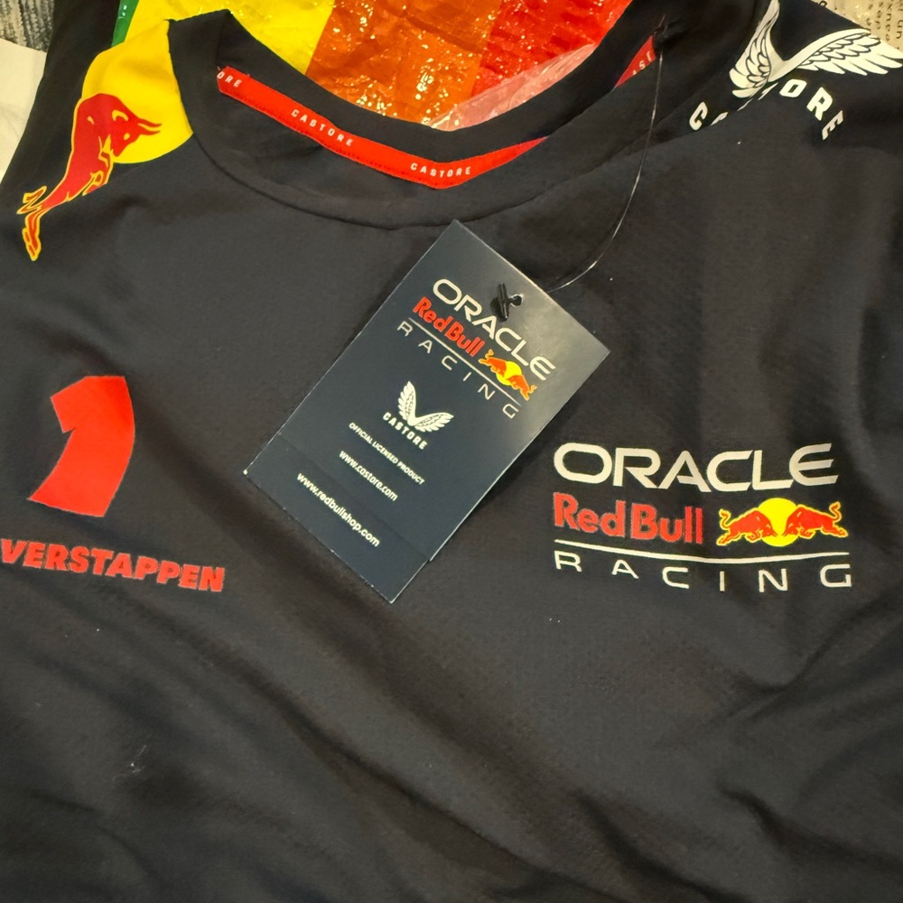 Castore Oracle Red Bull Racing Verstappen Tee. NWT - Picture 4 of 5